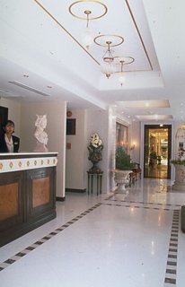 Hotel Elegance Suites