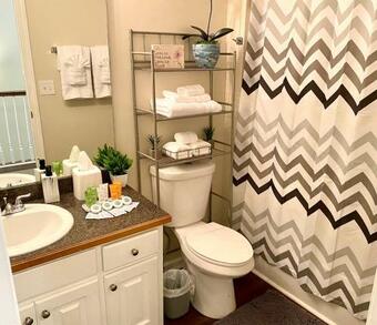 Apartamento Spacious & Comfy Home In Ultra-convenient Location