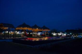 Hotel ?????????? Raibumrungphol