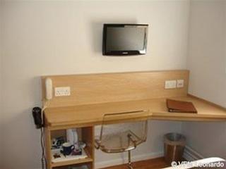 Burleigh Court Hotel And Leisure