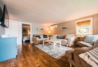 Cozy Keyes Cottage