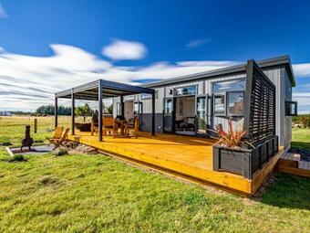 Mangateitei Views - Rangataua Tiny Home