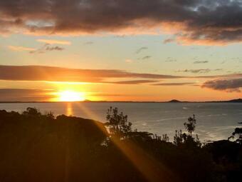 Luxury Lookout - Cable Bay Holiday Home
