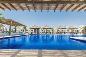 Apartamento Departamento Con Alberca, A Minutos De La Playa.