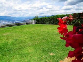 Hotel Villa Alicia Y Caba�a