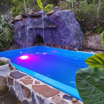 Aldea Tacuara, Un Hotel En Las Monta�as