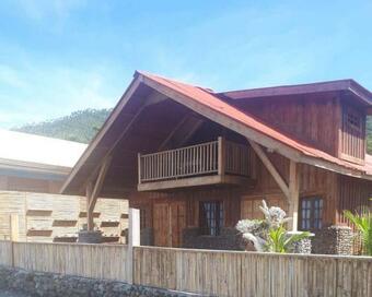 Paradise Point By The Sea