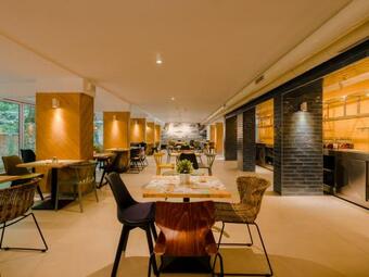 Ibis Styles Golden Sands Roomer Hotel