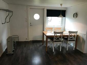 Lodge Stuga N�ra Havet Och Centrum