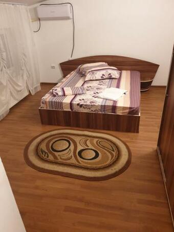 Hostal Pensiunea ,, La Lac ,,