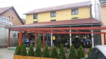 Hostal La Tusi Lovrin