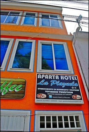 Aparta Hotel La Plazuela