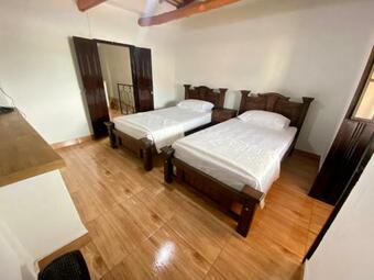 Casa R�stica Con Terraza, En El Coraz�n Del Pueblo