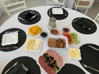 Hostal Perla Muntilor Ponoarele, Padurea De Liliac