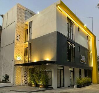 Hotel Capital Suites