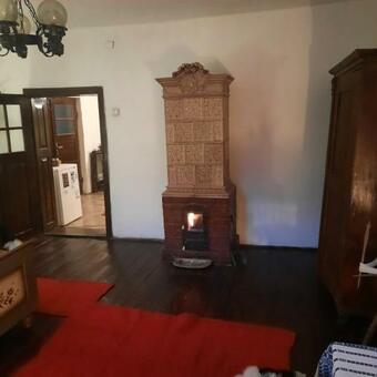 Sub M?grin Traditional House Under The Locust Tree