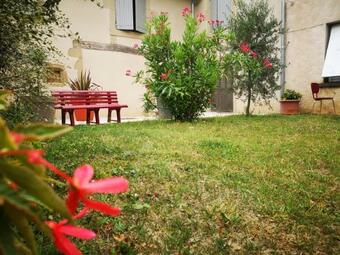 L'�lie Sous Les Noyers, Le Gite