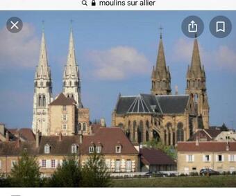 Id�ale Famille, Tout Y Est ....