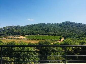 G�te Contemporain En Provence Verte