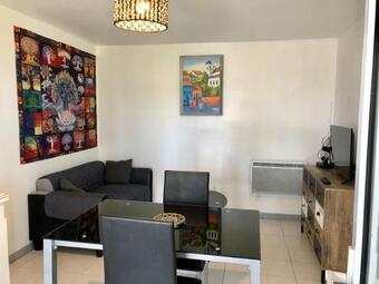 Maison T2 Id�ale Couple Jacuzzi Sauna Piscine