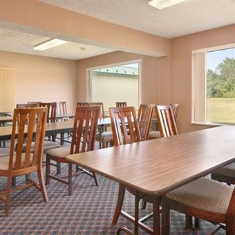 Posada Magnuson Hotel On The Interstate