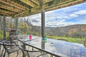 Unique Catskills Hideaway - Walk To Lake Jeff