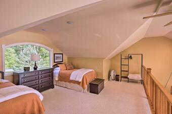 Luxury 3br And Loft Seneca Lakehouse With Private Dock!