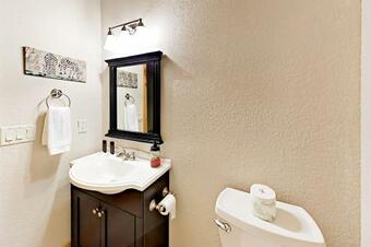 Winding Poplar Escape