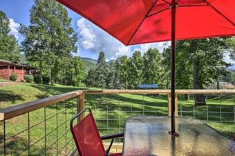 Tiny Home In Hayesville With Deck Near Trails!
