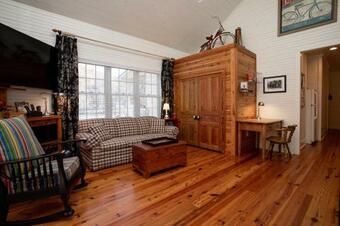 Jarrett Creek Cottage