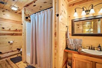 Broken Bow Cabin With Deck On Mountain Fork River!