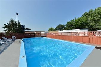 Motel America's Best Value Inn - Mitchell