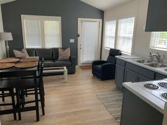 Greeter Falls Lodge Cottage #7