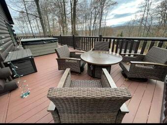 Minnies Mountain Lake House