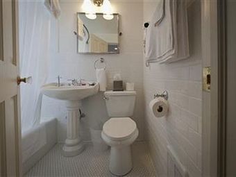 Posada The 1850 House Inn & Tavern