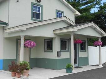 Motel Passport Inn & Suites