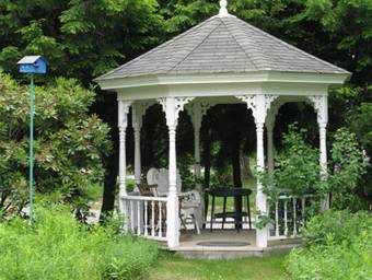 The Bridges Inn At Whitcomb House B&B