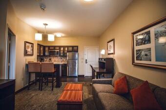 Apartamento Relux Free Parking! Gym! Washerdryer! Longer Stay Welcome