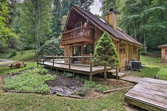 Quiet Max Meadows Cabin, 12 Acres Of Property