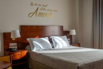 Avenida Hotel Almer�a