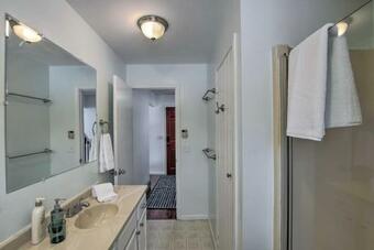 Charming Cottage Less Than 1 Mi To Sister Bay Beach!