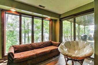 Lakefront Waupaca Home With Pool Table, Dock And Views!