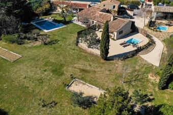 Hostal Gites Le Clos Des Oliviers