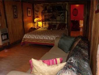 Hotel Diamond John's Riverside Retreat