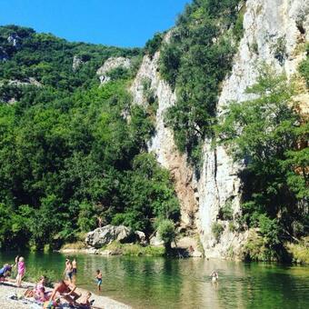 Nice Property Near Touristic Sightseeing And River