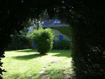 Adorable Penty En Pierres En Bord De Mer