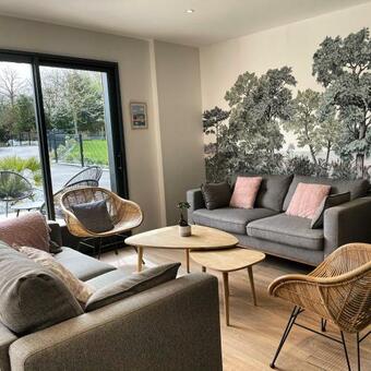 Manoir De La Nogrie - La Grange - Maison 4 Chambres Avec Spa Privatif