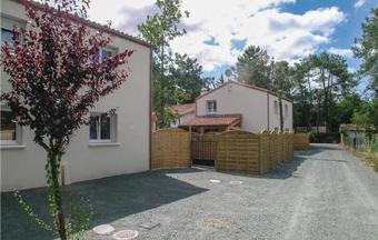 Holiday Home Longeville Sur Mer C Avenue Du Docteur Jousse.