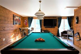 Villa Avec Pi�ce Billard Style Ranch Am�ricain