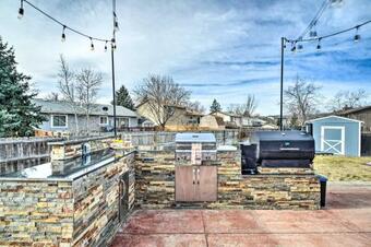 Arvada House With Fire Pit And Outdoor Kitchen!